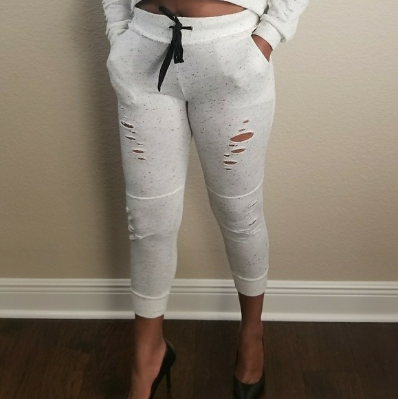 Jogging Suit - Picture 4 of 8